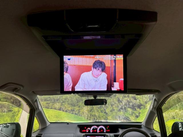 ヴォクシー ＺＳ　煌Ｚ　アルパイン８インチ・フルセグ・ＢＴ対応・アルパインフリップダウンモニター・バックモニター・両側パワースライドドア・ビルトインＥＴＣ・社外１８インチアルミ・ＴＥＩＮ車高調・パドルシフト・オートライト（44枚目）