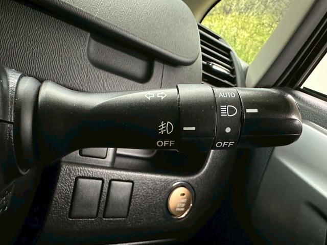 ヴォクシー ＺＳ　煌Ｚ　アルパイン８インチ・フルセグ・ＢＴ対応・アルパインフリップダウンモニター・バックモニター・両側パワースライドドア・ビルトインＥＴＣ・社外１８インチアルミ・ＴＥＩＮ車高調・パドルシフト・オートライト（51枚目）