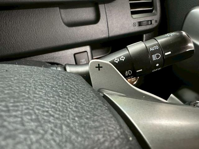 ヴォクシー ＺＳ　煌Ｚ　アルパイン８インチ・フルセグ・ＢＴ対応・アルパインフリップダウンモニター・バックモニター・両側パワースライドドア・ビルトインＥＴＣ・社外１８インチアルミ・ＴＥＩＮ車高調・パドルシフト・オートライト（54枚目）