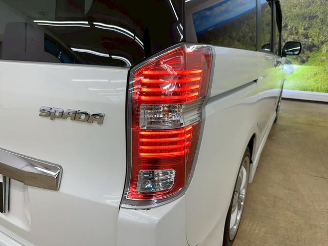 ステップワゴンスパーダ Z 純正大型ナビ・両側パワースライドドア・フリップダウンモニター・スマートキー・社外18インチアルミ・フルセグ・バックモニター・HIDヘッドライト・ETC・オートエアコン・音楽録音・アイドリングストップ(15枚目)