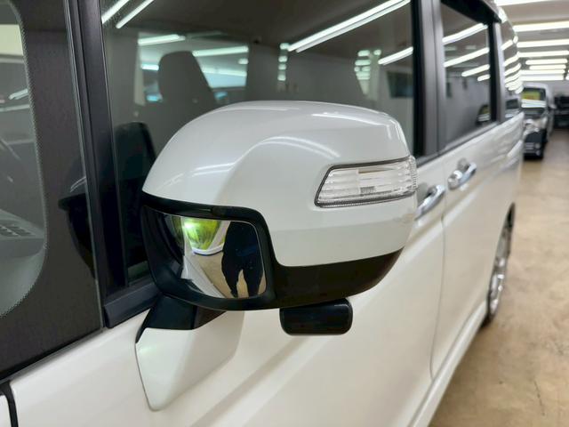 ステップワゴンスパーダ Z 純正大型ナビ・両側パワースライドドア・フリップダウンモニター・スマートキー・社外18インチアルミ・フルセグ・バックモニター・HIDヘッドライト・ETC・オートエアコン・音楽録音・アイドリングストップ(18枚目)