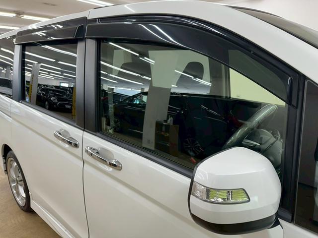 ステップワゴンスパーダ Z 純正大型ナビ・両側パワースライドドア・フリップダウンモニター・スマートキー・社外18インチアルミ・フルセグ・バックモニター・HIDヘッドライト・ETC・オートエアコン・音楽録音・アイドリングストップ(19枚目)