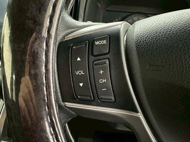 ステップワゴンスパーダ Z 純正大型ナビ・両側パワースライドドア・フリップダウンモニター・スマートキー・社外18インチアルミ・フルセグ・バックモニター・HIDヘッドライト・ETC・オートエアコン・音楽録音・アイドリングストップ(55枚目)