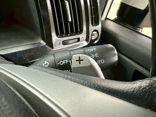 ステップワゴンスパーダ Z 純正大型ナビ・両側パワースライドドア・フリップダウンモニター・スマートキー・社外18インチアルミ・フルセグ・バックモニター・HIDヘッドライト・ETC・オートエアコン・音楽録音・アイドリングストップ(56枚目)