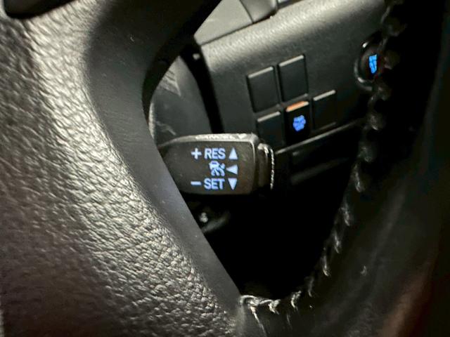 キッズスペース完備！経験豊富なスタッフが、丁寧なカウンセリングと詳細な車両情報を提供し、ご要望に合った最適な選択をお手伝いします。