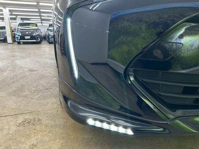 エスティマ アエラス　プレミアム　ＴＲＤエアロ・純正１０インチナビ・サンルーフ・フリップダウンモニター・フルセグ対応・バックモニター・トヨタセーフティセンス・両側パワースライドドア・ハーフレザーシート・クルーズコントロール・ＥＴＣ（14枚目）