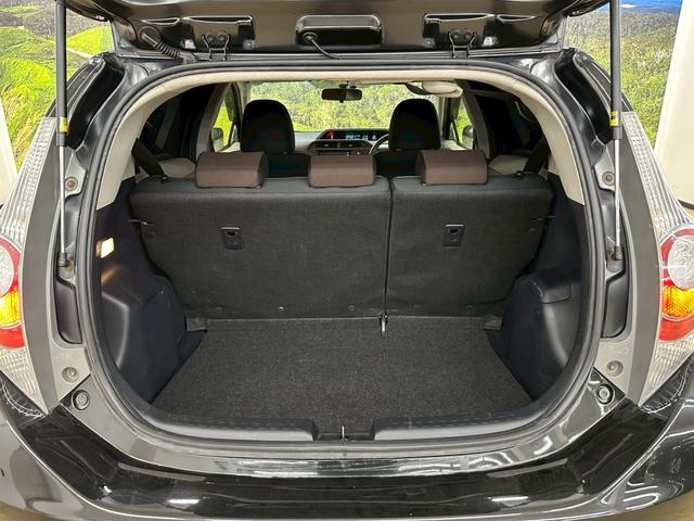 アクア Ｇ　純正ナビ・バックモニター・ワンセグ・社外エアロ・プッシュスタート・スマートキー・ドライブレコーダー・オートエアコン・ＨＩＤヘッドライト・ＢＴ対応・ＥＴＣ・ウインカーミラー・ステアリングスイッチ（30枚目）