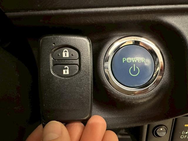 アクア Ｇ　純正ナビ・バックモニター・ワンセグ・社外エアロ・プッシュスタート・スマートキー・ドライブレコーダー・オートエアコン・ＨＩＤヘッドライト・ＢＴ対応・ＥＴＣ・ウインカーミラー・ステアリングスイッチ（40枚目）