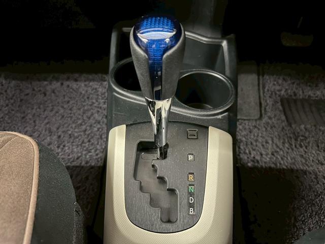 アクア Ｇ　純正ナビ・バックモニター・ワンセグ・社外エアロ・プッシュスタート・スマートキー・ドライブレコーダー・オートエアコン・ＨＩＤヘッドライト・ＢＴ対応・ＥＴＣ・ウインカーミラー・ステアリングスイッチ（47枚目）