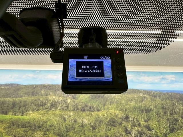 アクア Ｇ　純正ナビ・バックモニター・ワンセグ・社外エアロ・プッシュスタート・スマートキー・ドライブレコーダー・オートエアコン・ＨＩＤヘッドライト・ＢＴ対応・ＥＴＣ・ウインカーミラー・ステアリングスイッチ（50枚目）