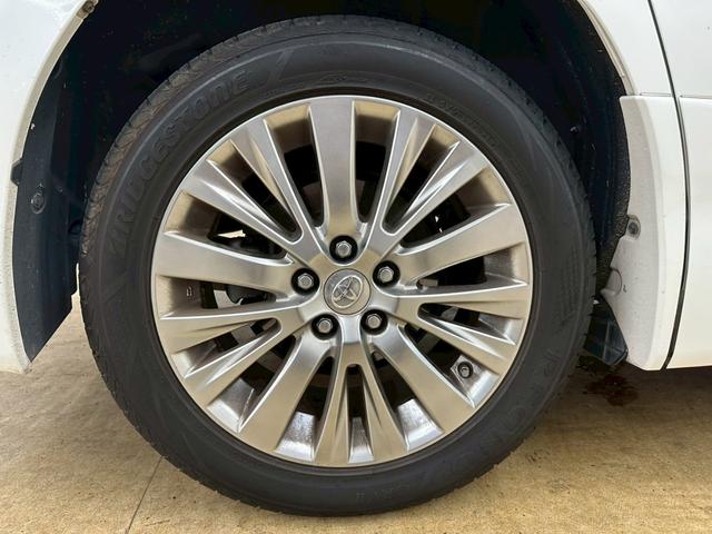 ヴェルファイア ２．４Ｚ　ゴールデンアイズ　アルパイン９インチナビ・アルパインフリップダウンモニター・両側パワースライドドア・バックモニター・コーナーセンサー・パワーバックゲート・クルーズコントロール・ＨＩＤヘッドライト・ＥＴＣ・純正１８インチ（24枚目）