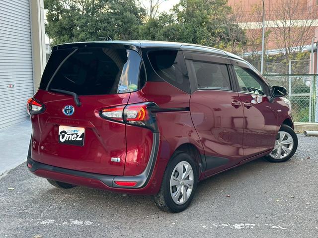 TOYOTA SIENTA HYBRID FUNBASE G