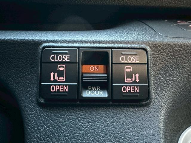 TOYOTA SIENTA HYBRID FUNBASE G