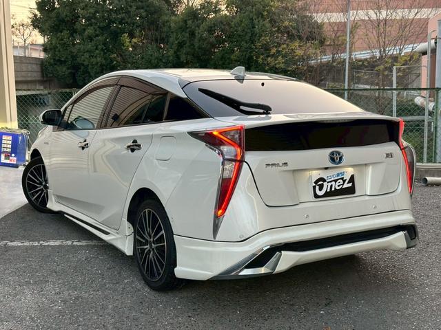 プリウス A モデリスタフルエアロ・純正ナビ・フルセグ対応・ビルトインETC・バックモニター・ドライブレコーダー前後・社外アルミ・デジタルインナーミラー・トヨタセーフティセンス・ステアリングスイッチ・LEDヘッド(10枚目)