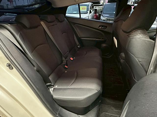 プリウス A モデリスタフルエアロ・純正ナビ・フルセグ対応・ビルトインETC・バックモニター・ドライブレコーダー前後・社外アルミ・デジタルインナーミラー・トヨタセーフティセンス・ステアリングスイッチ・LEDヘッド(31枚目)