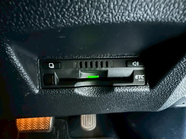 プリウス A モデリスタフルエアロ・純正ナビ・フルセグ対応・ビルトインETC・バックモニター・ドライブレコーダー前後・社外アルミ・デジタルインナーミラー・トヨタセーフティセンス・ステアリングスイッチ・LEDヘッド(52枚目)