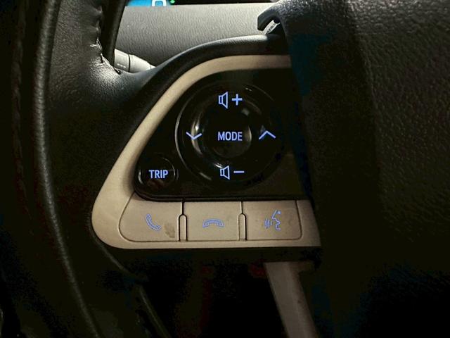 プリウス A モデリスタフルエアロ・純正ナビ・フルセグ対応・ビルトインETC・バックモニター・ドライブレコーダー前後・社外アルミ・デジタルインナーミラー・トヨタセーフティセンス・ステアリングスイッチ・LEDヘッド(56枚目)