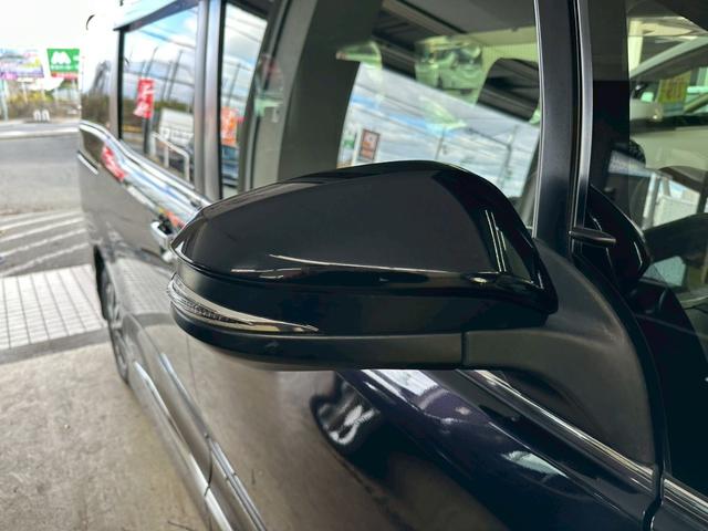 エスクァイア Ｇｉ　プレミアムパッケージ　ブラックテーラード　モデリスタフルエアロ・トヨタセーフティセンス・純正１０インチナビ・フルセグ・バックモニター・ＢＴ対応・両側パワースライドドア・前席シートヒーター・ウッドコンビステアリング・ビルトインＥＴＣ・ステリモ（18枚目）