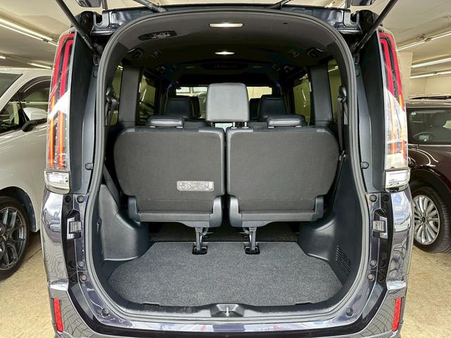 エスクァイア Ｇｉ　プレミアムパッケージ　ブラックテーラード　モデリスタフルエアロ・トヨタセーフティセンス・純正１０インチナビ・フルセグ・バックモニター・ＢＴ対応・両側パワースライドドア・前席シートヒーター・ウッドコンビステアリング・ビルトインＥＴＣ・ステリモ（35枚目）