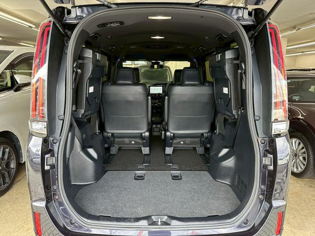 エスクァイア Ｇｉ　プレミアムパッケージ　ブラックテーラード　モデリスタフルエアロ・トヨタセーフティセンス・純正１０インチナビ・フルセグ・バックモニター・ＢＴ対応・両側パワースライドドア・前席シートヒーター・ウッドコンビステアリング・ビルトインＥＴＣ・ステリモ（36枚目）