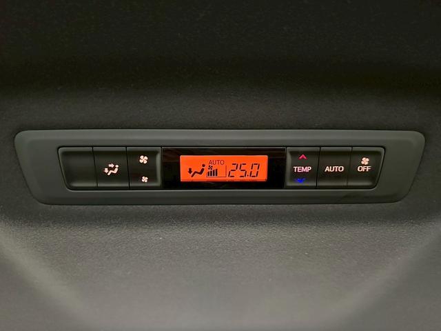 エスクァイア Ｇｉ　プレミアムパッケージ　ブラックテーラード　モデリスタフルエアロ・トヨタセーフティセンス・純正１０インチナビ・フルセグ・バックモニター・ＢＴ対応・両側パワースライドドア・前席シートヒーター・ウッドコンビステアリング・ビルトインＥＴＣ・ステリモ（47枚目）