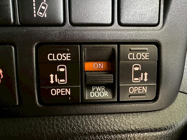 エスクァイア Ｇｉ　プレミアムパッケージ　ブラックテーラード　モデリスタフルエアロ・トヨタセーフティセンス・純正１０インチナビ・フルセグ・バックモニター・ＢＴ対応・両側パワースライドドア・前席シートヒーター・ウッドコンビステアリング・ビルトインＥＴＣ・ステリモ（53枚目）