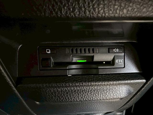 エスクァイア Ｇｉ　プレミアムパッケージ　ブラックテーラード　モデリスタフルエアロ・トヨタセーフティセンス・純正１０インチナビ・フルセグ・バックモニター・ＢＴ対応・両側パワースライドドア・前席シートヒーター・ウッドコンビステアリング・ビルトインＥＴＣ・ステリモ（54枚目）