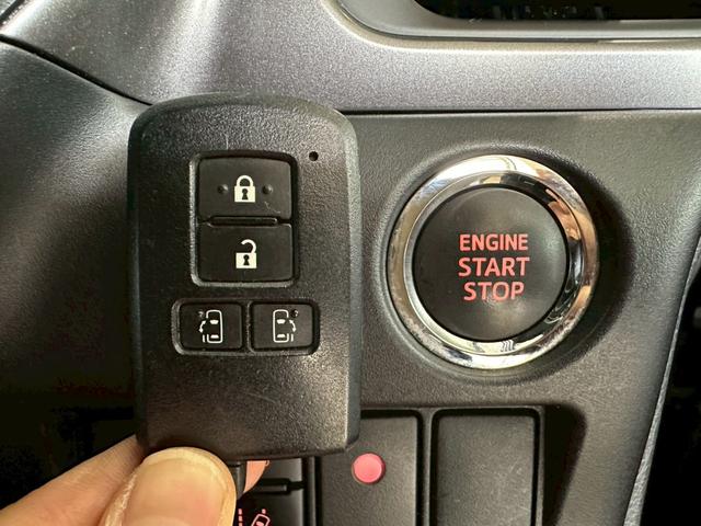 エスクァイア Ｇｉ　プレミアムパッケージ　ブラックテーラード　モデリスタフルエアロ・トヨタセーフティセンス・純正１０インチナビ・フルセグ・バックモニター・ＢＴ対応・両側パワースライドドア・前席シートヒーター・ウッドコンビステアリング・ビルトインＥＴＣ・ステリモ（55枚目）