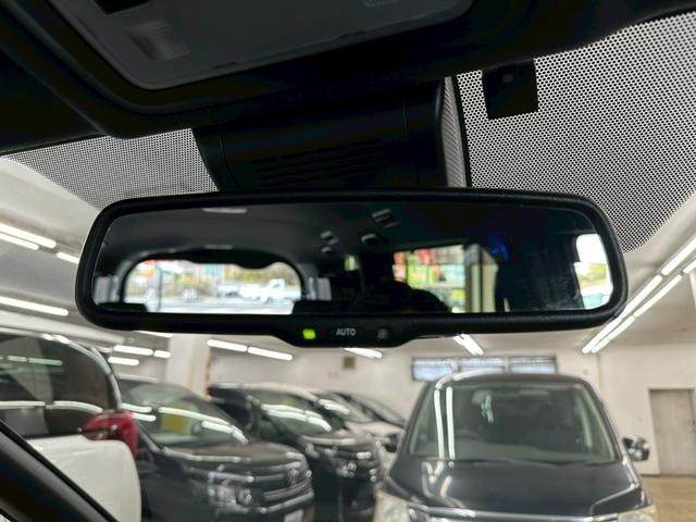 エスクァイア Ｇｉ　プレミアムパッケージ　ブラックテーラード　モデリスタフルエアロ・トヨタセーフティセンス・純正１０インチナビ・フルセグ・バックモニター・ＢＴ対応・両側パワースライドドア・前席シートヒーター・ウッドコンビステアリング・ビルトインＥＴＣ・ステリモ（63枚目）