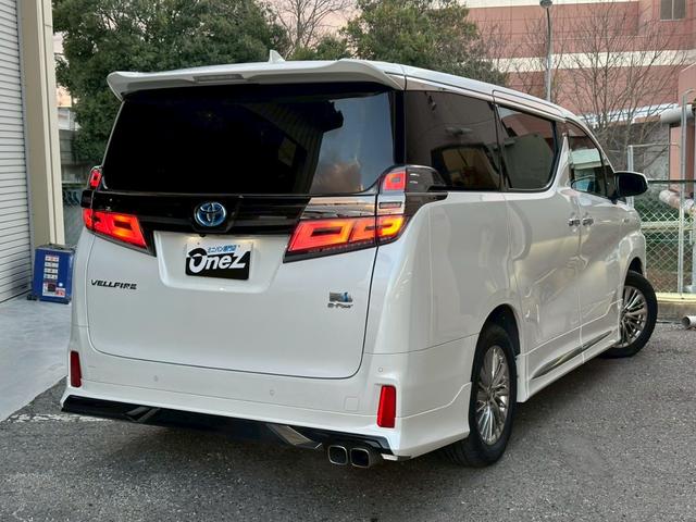 ヴェルファイアハイブリッド Ｚ　ゴールデンアイズ　モデリスタエアロ・純正ナビ・フルセグ・バックモニター・純正フリップダウンモニター・両側パワースライドドア・ハーフレザーシート・トヨタセーフティセンス・レーダークルーズコントロール・ＥＴＣ・純正アルミ（8枚目）