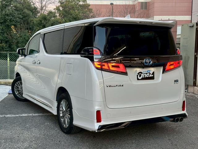 ヴェルファイアハイブリッド Ｚ　ゴールデンアイズ　モデリスタエアロ・純正ナビ・フルセグ・バックモニター・純正フリップダウンモニター・両側パワースライドドア・ハーフレザーシート・トヨタセーフティセンス・レーダークルーズコントロール・ＥＴＣ・純正アルミ（9枚目）
