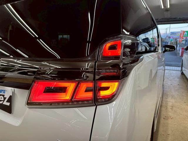 ヴェルファイアハイブリッド Ｚ　ゴールデンアイズ　モデリスタエアロ・純正ナビ・フルセグ・バックモニター・純正フリップダウンモニター・両側パワースライドドア・ハーフレザーシート・トヨタセーフティセンス・レーダークルーズコントロール・ＥＴＣ・純正アルミ（16枚目）