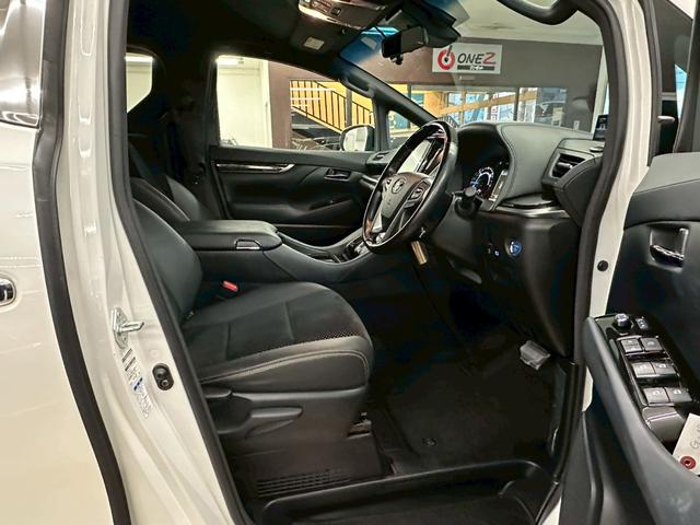 ヴェルファイアハイブリッド Ｚ　ゴールデンアイズ　モデリスタエアロ・純正ナビ・フルセグ・バックモニター・純正フリップダウンモニター・両側パワースライドドア・ハーフレザーシート・トヨタセーフティセンス・レーダークルーズコントロール・ＥＴＣ・純正アルミ（26枚目）