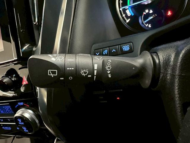 ヴェルファイアハイブリッド Ｚ　ゴールデンアイズ　モデリスタエアロ・純正ナビ・フルセグ・バックモニター・純正フリップダウンモニター・両側パワースライドドア・ハーフレザーシート・トヨタセーフティセンス・レーダークルーズコントロール・ＥＴＣ・純正アルミ（57枚目）