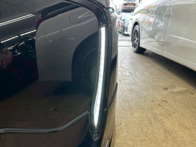 エスティマ アエラス　プレミアム－Ｇ　モデリスタエアロ・純正９インチナビ・フルセグ・フリップダウンモニター・バックモニター・ＢＴ対応・両側パワースライドドア・クルーズコントロール・ドライブレコーダー・車線逸脱警報・ウッドコンビハ・ＥＴＣ（17枚目）