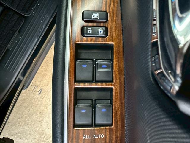 エスティマ アエラス　プレミアム－Ｇ　モデリスタエアロ・純正９インチナビ・フルセグ・フリップダウンモニター・バックモニター・ＢＴ対応・両側パワースライドドア・クルーズコントロール・ドライブレコーダー・車線逸脱警報・ウッドコンビハ・ＥＴＣ（58枚目）