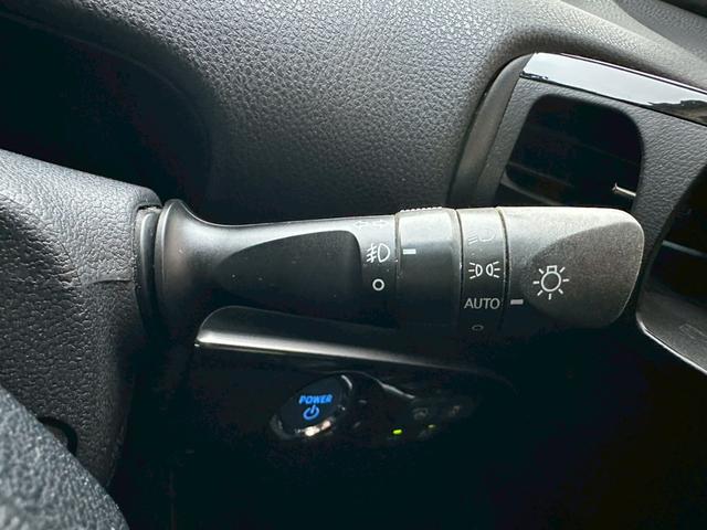 プリウス Ａツーリングセレクション　モデリスタフルエアロ・純正ナビ・ドライブレコーダー・フルセグ・バックモニター・シートヒーター・ＥＴＣ・純正アルミ・クルーズコントロール・ＢＳＭ・クリアランスソナー・ＬＥＤヘッドライト・トヨタセーフティ（55枚目）