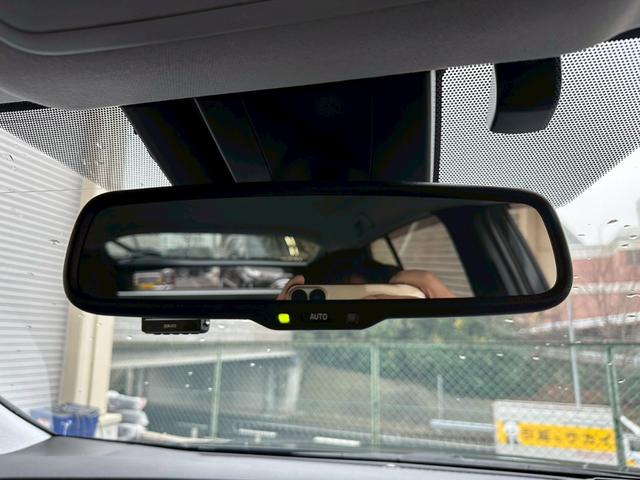 プリウス Ａツーリングセレクション　モデリスタフルエアロ・純正ナビ・ドライブレコーダー・フルセグ・バックモニター・シートヒーター・ＥＴＣ・純正アルミ・クルーズコントロール・ＢＳＭ・クリアランスソナー・ＬＥＤヘッドライト・トヨタセーフティ（62枚目）