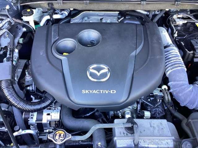 スカイＤエンジンは、ガソリンエンジンと比較し、優れた燃費と力強いトルクに定評があります。高速道路の合流や登坂路でその真価を発揮しますので、益々ドライブが楽しくなります。