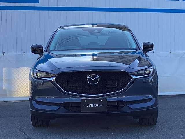 フォワードセンシングカメラを使用することにより夜間走行時に前方車や対向車の状況を判断し、ヘッドランプの照射範囲、照射部分や明るさを自動的に変化させるアダプティブＬＥＤヘッドライトを採用しております。