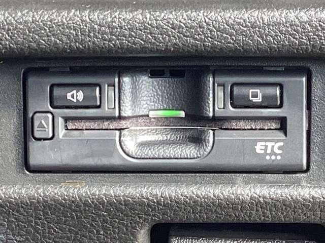 �d�s�b��������񓋍ځB���������������Œ�Ԃ���K�v�Ȃ�ē��R�Ȃ��ł��B�X���[�Y�ɃX�g���X�Ȃ��h���C�u�����y���݂��������B�i���x�����z�ɃZ�b�g�A�b�v��p�͊܂܂�Ă���܂���B�j