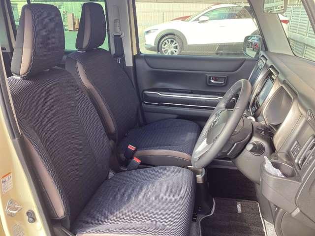 �f�U�C���ʂł́A�t���A�N���X�I�[�o�[�̌��I�ȃL�����N�^�[��ۂ��A���^�t�ŗ͋����X�^�C���ɐi���B�������×�^�t�̗Z���ł��I