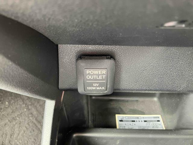 フィットハイブリッド ベースグレード　ハイブリッド　ＥＴＣ　オートクルーズコントロール　キーレスエントリー　電動格納ミラー　ＣＶＴ　盗難防止システム　衝突安全ボディ　ＡＢＳ　エアコン　パワーステアリング　パワーウィンドウ　運転席エアバッグ（32枚目）