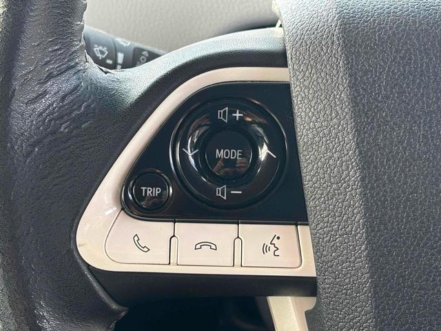 プリウス Sツーリングセレクション レーンアシスト オートクルーズコントロール バックカメラ ナビ TV アルミホイール オートマチックハイビーム オートライト LEDヘッドランプ CVT シートヒーター スマートキー(12枚目)