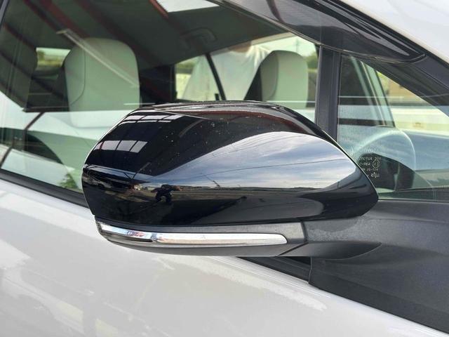 プリウス Sツーリングセレクション レーンアシスト オートクルーズコントロール バックカメラ ナビ TV アルミホイール オートマチックハイビーム オートライト LEDヘッドランプ CVT シートヒーター スマートキー(24枚目)