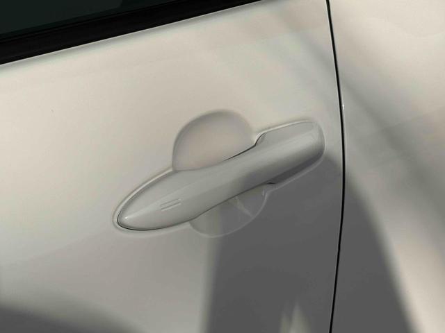 プリウス Sツーリングセレクション レーンアシスト オートクルーズコントロール バックカメラ ナビ TV アルミホイール オートマチックハイビーム オートライト LEDヘッドランプ CVT シートヒーター スマートキー(27枚目)