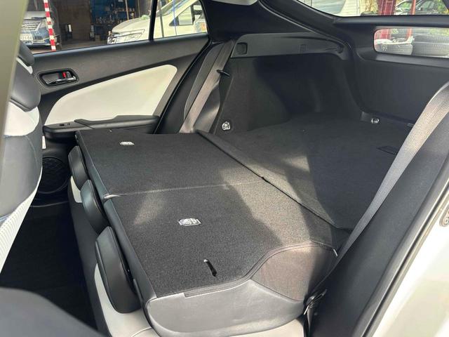 プリウス Sツーリングセレクション レーンアシスト オートクルーズコントロール バックカメラ ナビ TV アルミホイール オートマチックハイビーム オートライト LEDヘッドランプ CVT シートヒーター スマートキー(43枚目)