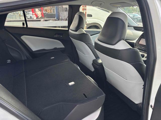 プリウス Sツーリングセレクション レーンアシスト オートクルーズコントロール バックカメラ ナビ TV アルミホイール オートマチックハイビーム オートライト LEDヘッドランプ CVT シートヒーター スマートキー(44枚目)