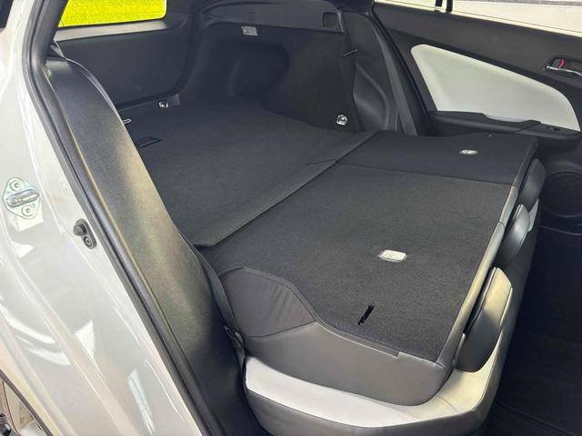 プリウス Sツーリングセレクション レーンアシスト オートクルーズコントロール バックカメラ ナビ TV アルミホイール オートマチックハイビーム オートライト LEDヘッドランプ CVT シートヒーター スマートキー(45枚目)