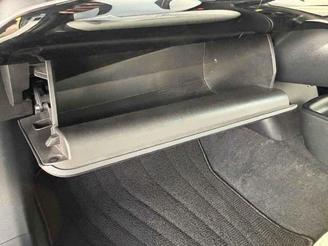 プリウス Sツーリングセレクション レーンアシスト オートクルーズコントロール バックカメラ ナビ TV アルミホイール オートマチックハイビーム オートライト LEDヘッドランプ CVT シートヒーター スマートキー(56枚目)